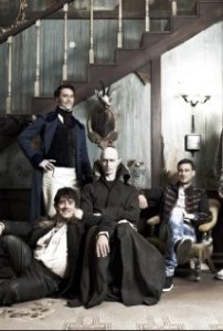 MV5BMTQwMTg1NjQxM15BMl5BanBnXkFtZTgwMTU5NzEzMTE@._V1_SY317_CR130,0,214,317_AL_